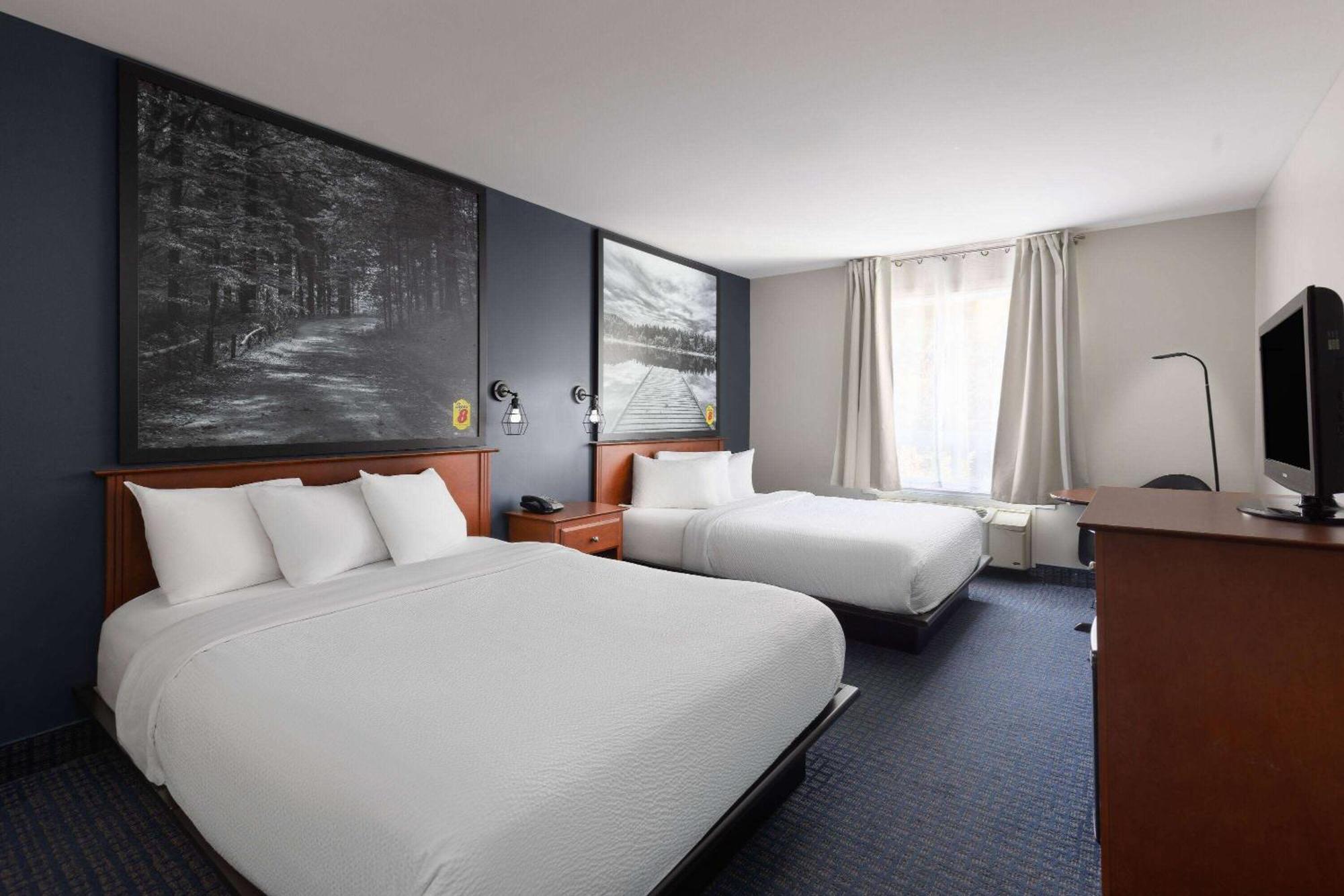 Hotel Super 8 By Wyndham Agathe Des Monts