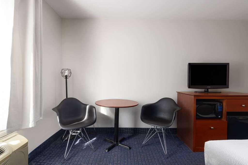 Super 8 By Wyndham Agathe Des Monts Sainte-Agathe-des-Monts