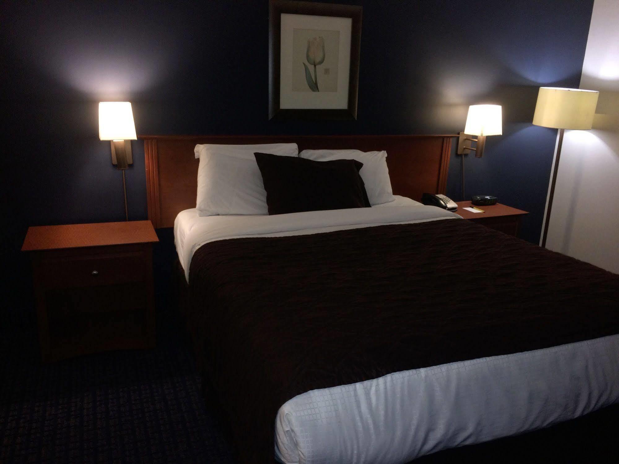 Super 8 By Wyndham Agathe Des Monts Sainte-Agathe-des-Monts